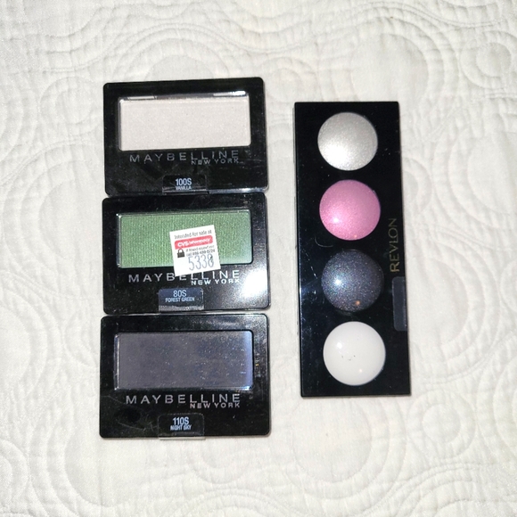 🌟HP🌟NWT Maybelline and Revlon Eyeshadow bundle